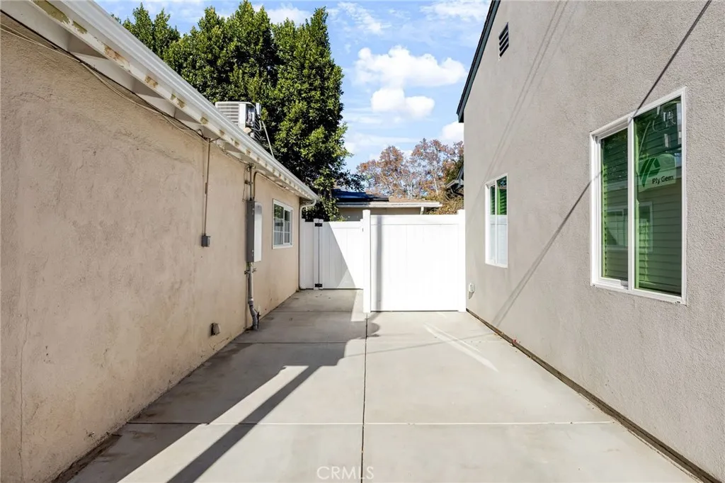 Additional image 8 of 7044 White Oak Ave, Van Nuys, CA 91406