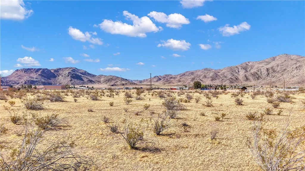 Property image for Milpas Dr, Apple Valley, CA 92308