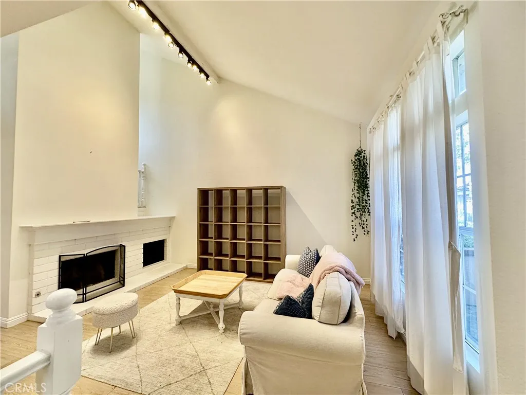 Additional image 5 of 19 Dartmouth, Irvine, CA 92612