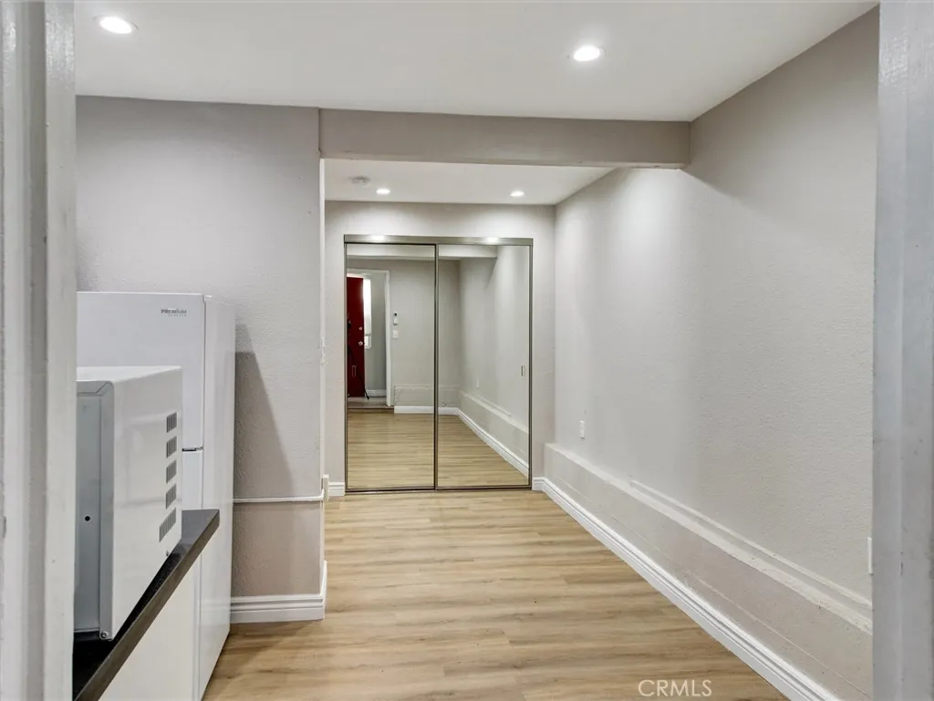 Additional image 21 of 985 Dexter Street, Los Angeles, CA 90042