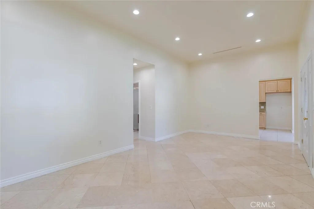 Additional image 13 of 320 E Dryden Street, Glendale, CA 91207