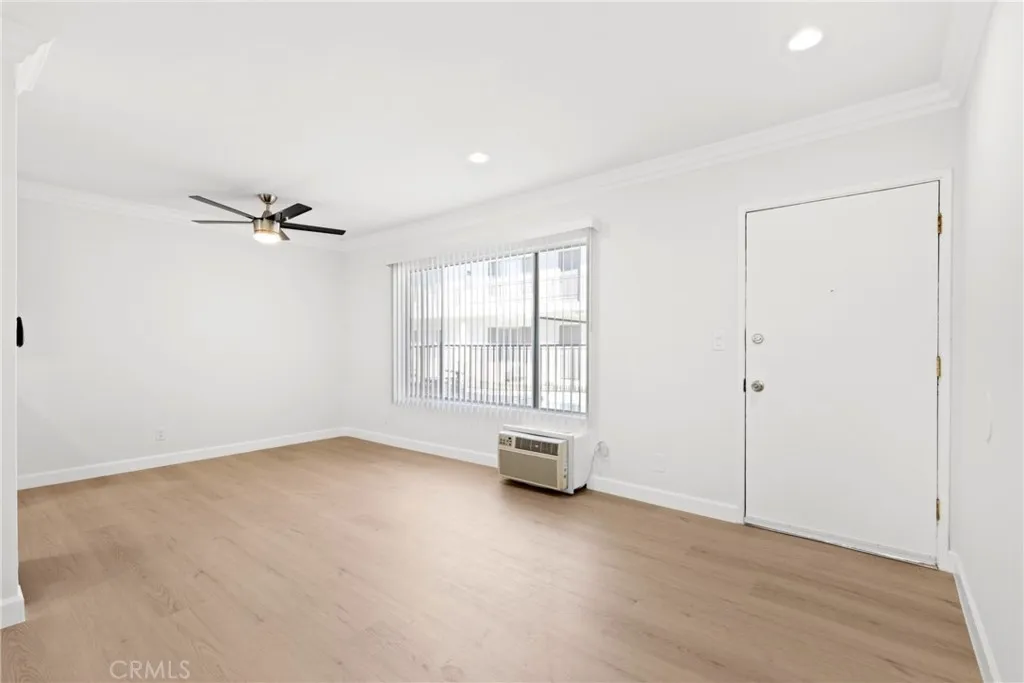 Additional image 4 of 20445 Saticoy Street Unit 7, Winnetka, CA 91306