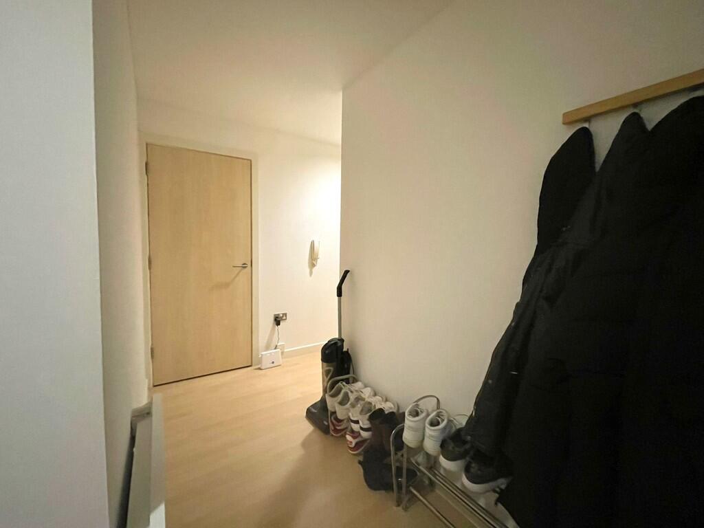 Additional image 8 of Placido, Jupiter Complex, 34 Ryland Street