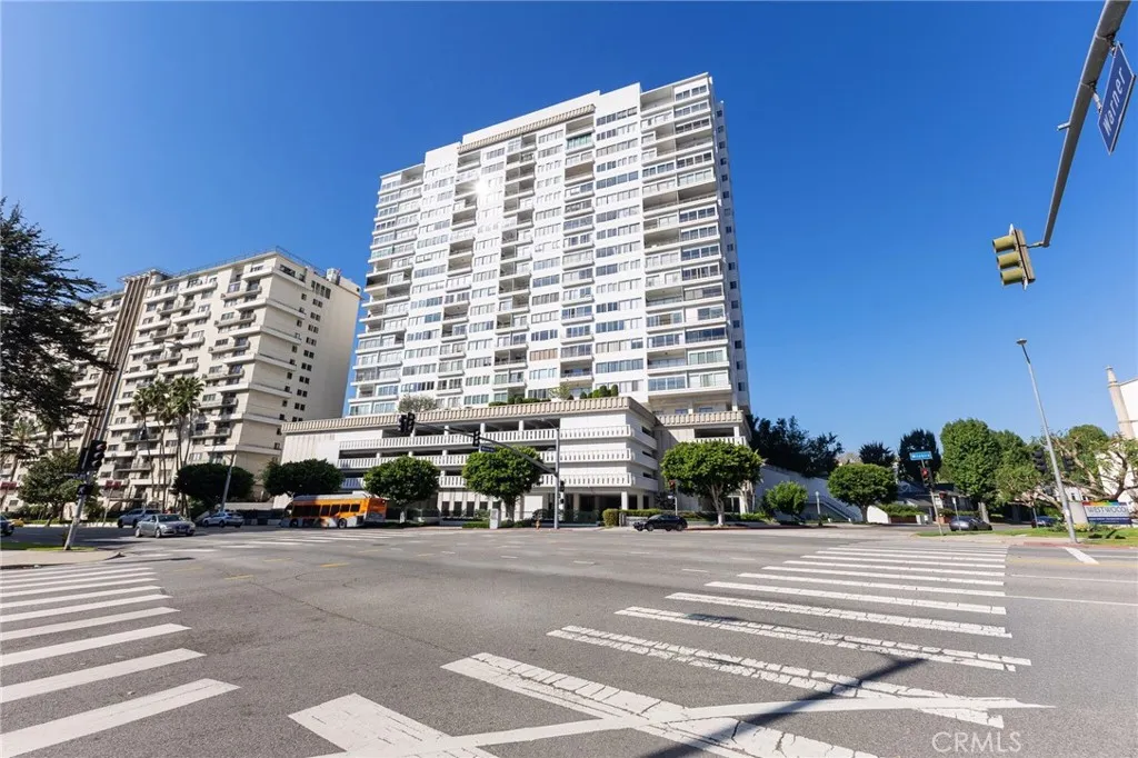 Additional image 38 of 10501 Wilshire Blvd, Los Angeles, CA 90024