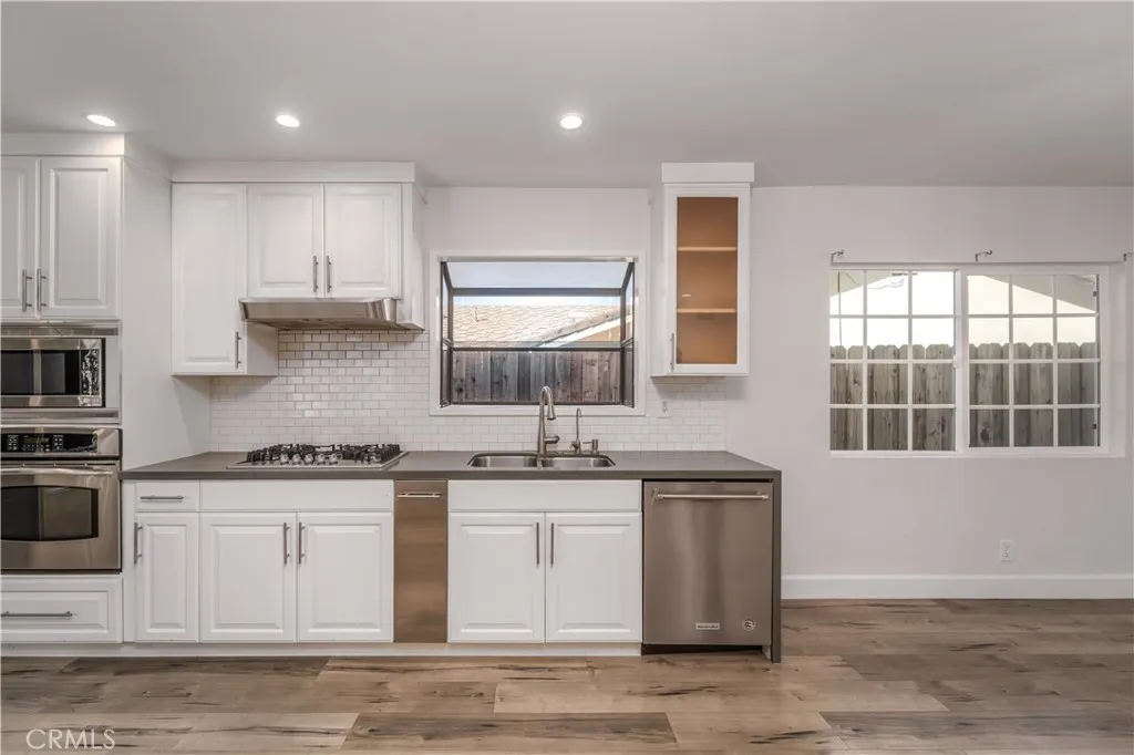 Additional image 4 of 21711 Mulholland, Woodland Hills, CA 91364