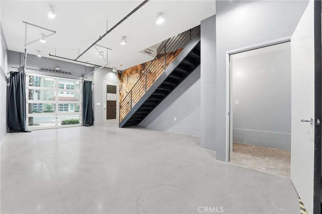 Additional image 36 of 911 E Santa Ana Blvd, Santa Ana, CA 92701