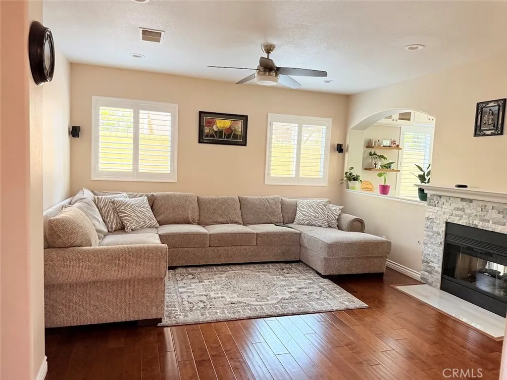 Additional image 5 of 19718 May Way, Canyon Country, CA 91351