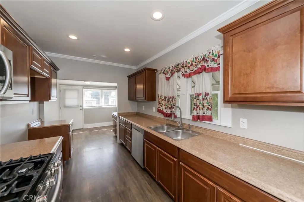 Additional image 26 of 358 E 11th St, Upland, CA 91786