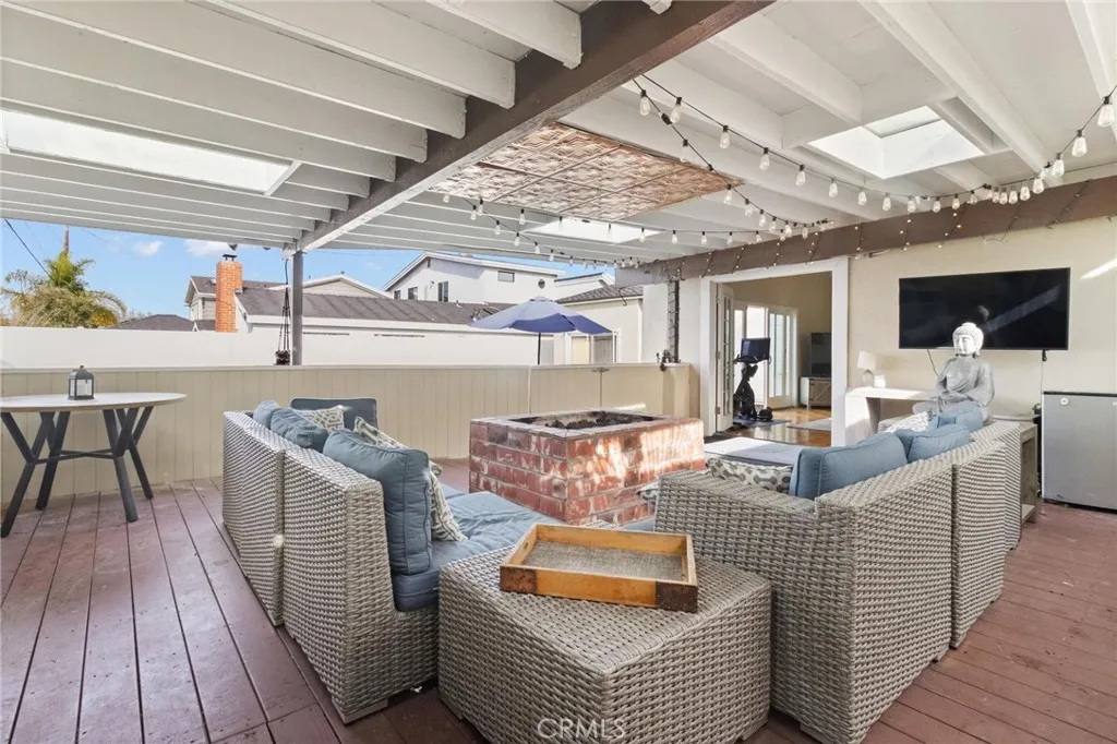 Additional image 5 of 1205 Manzanita Ln, Manhattan Beach, CA 90266