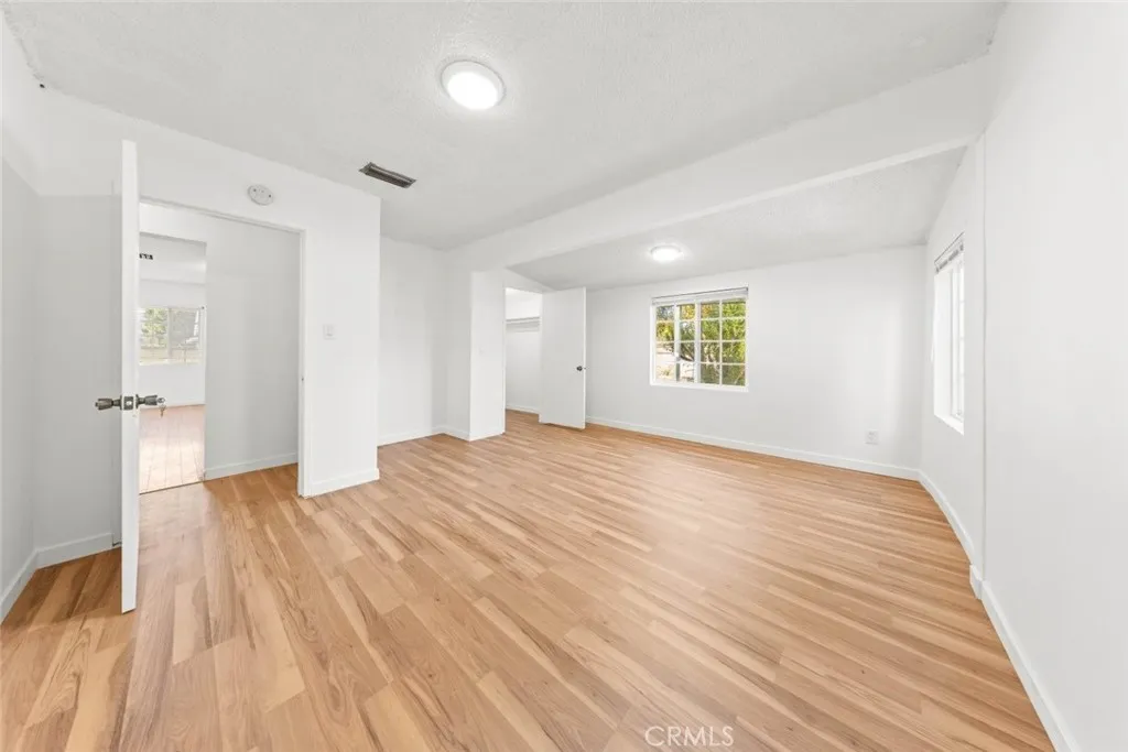 Additional image 18 of 19148 Saticoy Street, Reseda, CA 91335