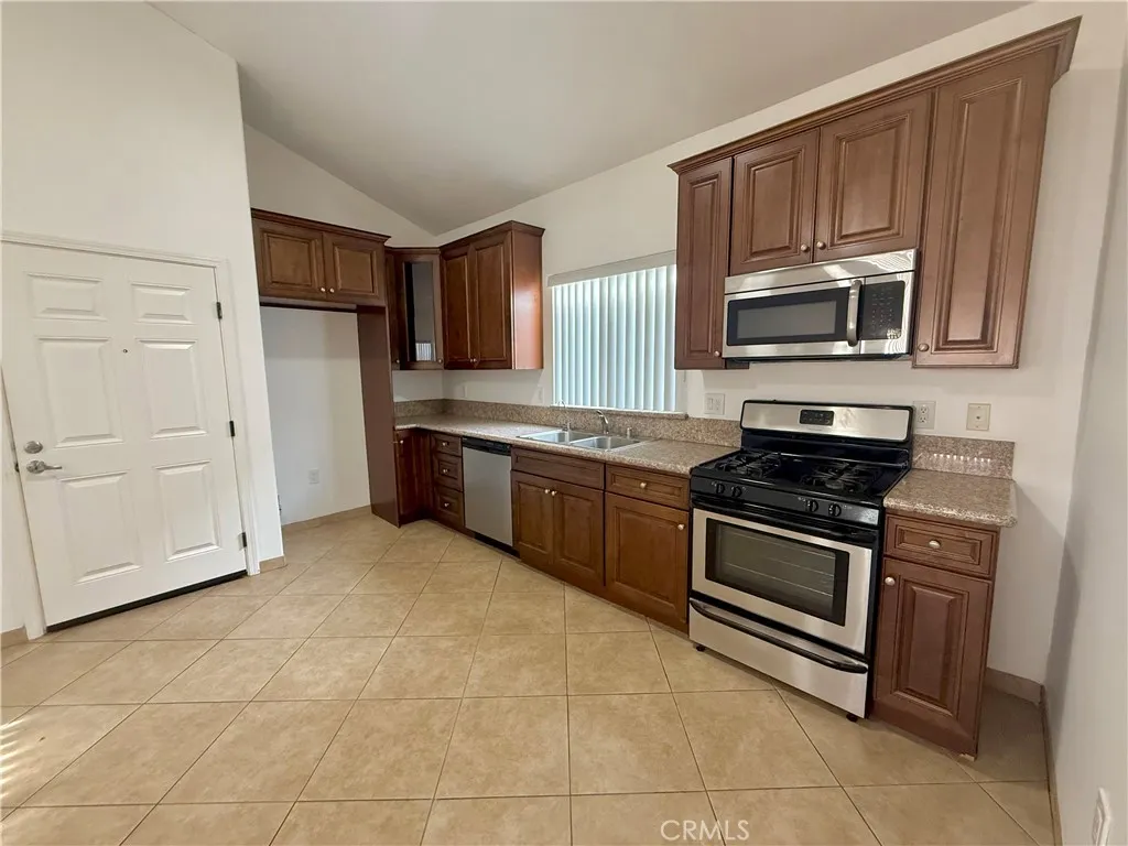 Additional image 12 of 6917 Woodman Avenue Unit 7, Van Nuys, CA 91405
