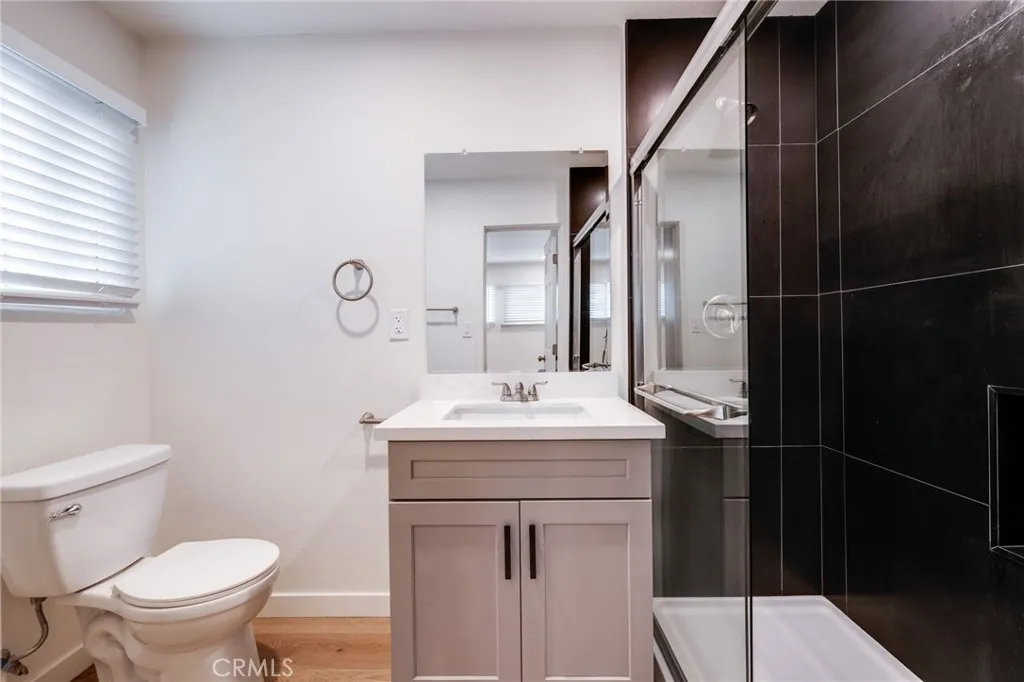 Additional image 11 of 206 Chicago Avenue Unit D, Huntington Beach, CA 92648