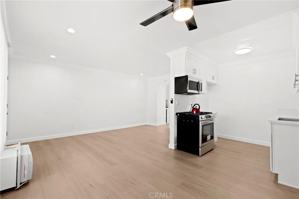 Additional image 17 of 20445 Saticoy Street Unit 7, Winnetka, CA 91306