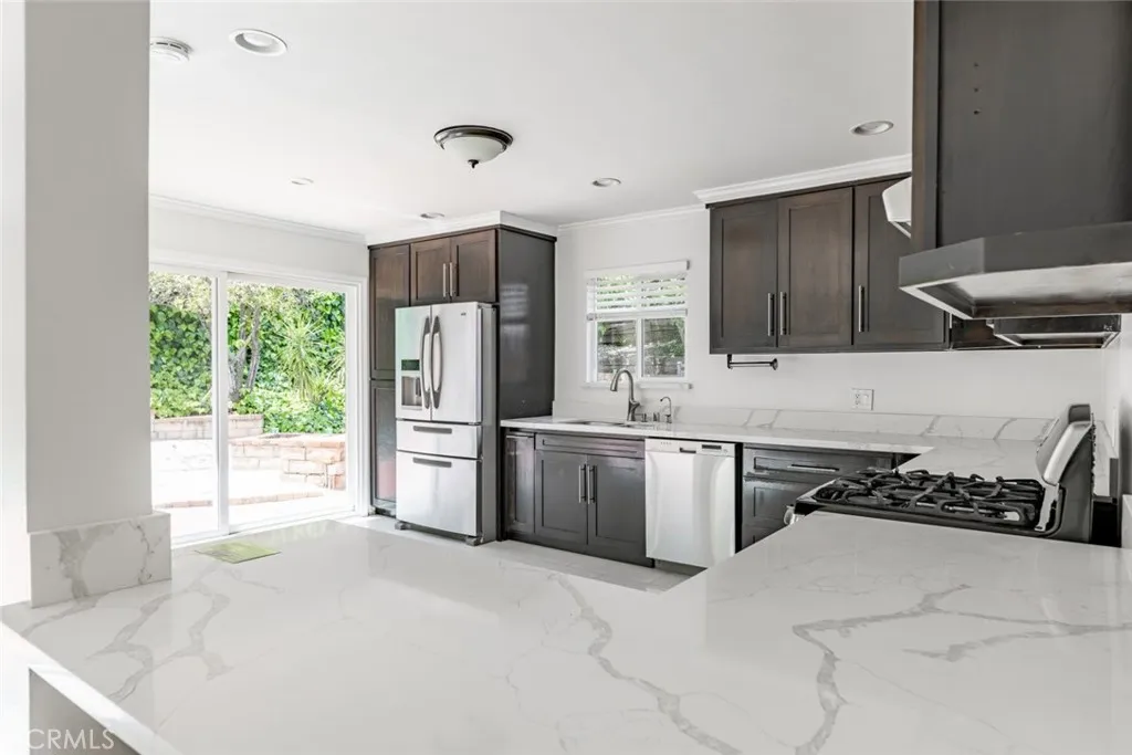 Additional image 61 of 24526 Calvert Street, Woodland Hills, CA 91367