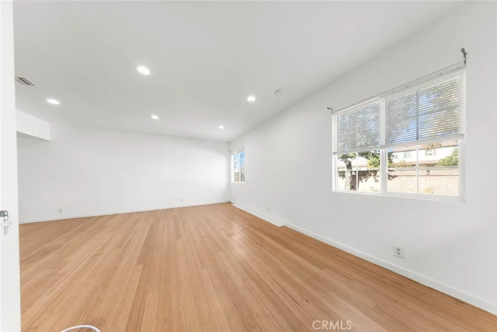 Additional image 58 of 19148 Saticoy Street, Reseda, CA 91335