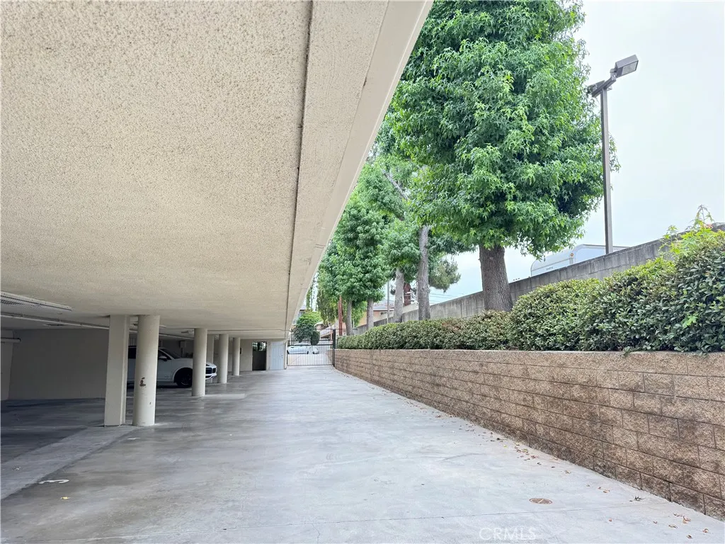 Additional image 77 of 251 N Oakland Ave Unit 6, Pasadena, CA 91101