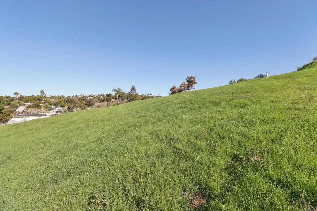 Additional image 12 of 1120 Fair Lane, Vista, CA 92084