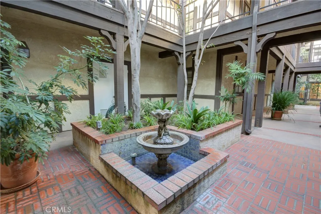 Additional image 45 of 2606 Cañada Boulevard Unit 201, Glendale, CA 91208