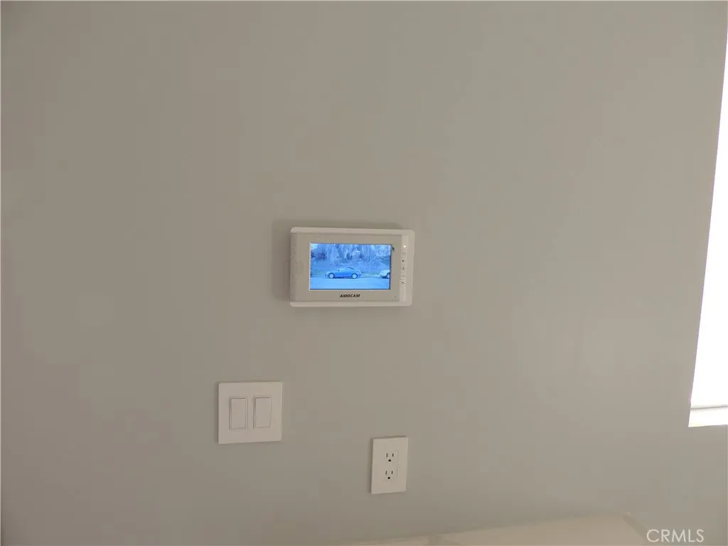 Additional image 11 of 22735 Del Valle Street Unit 6, Woodland Hills, CA 91364