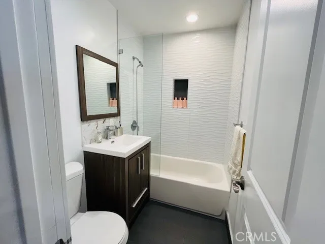 Additional image 40 of 18719 Martha, Tarzana, CA 91356