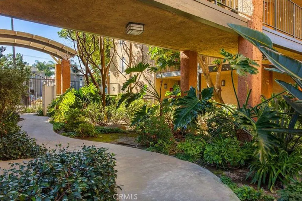 Additional image 19 of 15425 Sherman Way Unit 101, Van Nuys, CA 91406