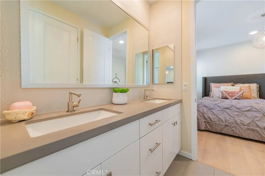 Additional image 91 of 103 Newall, Irvine, CA 92618