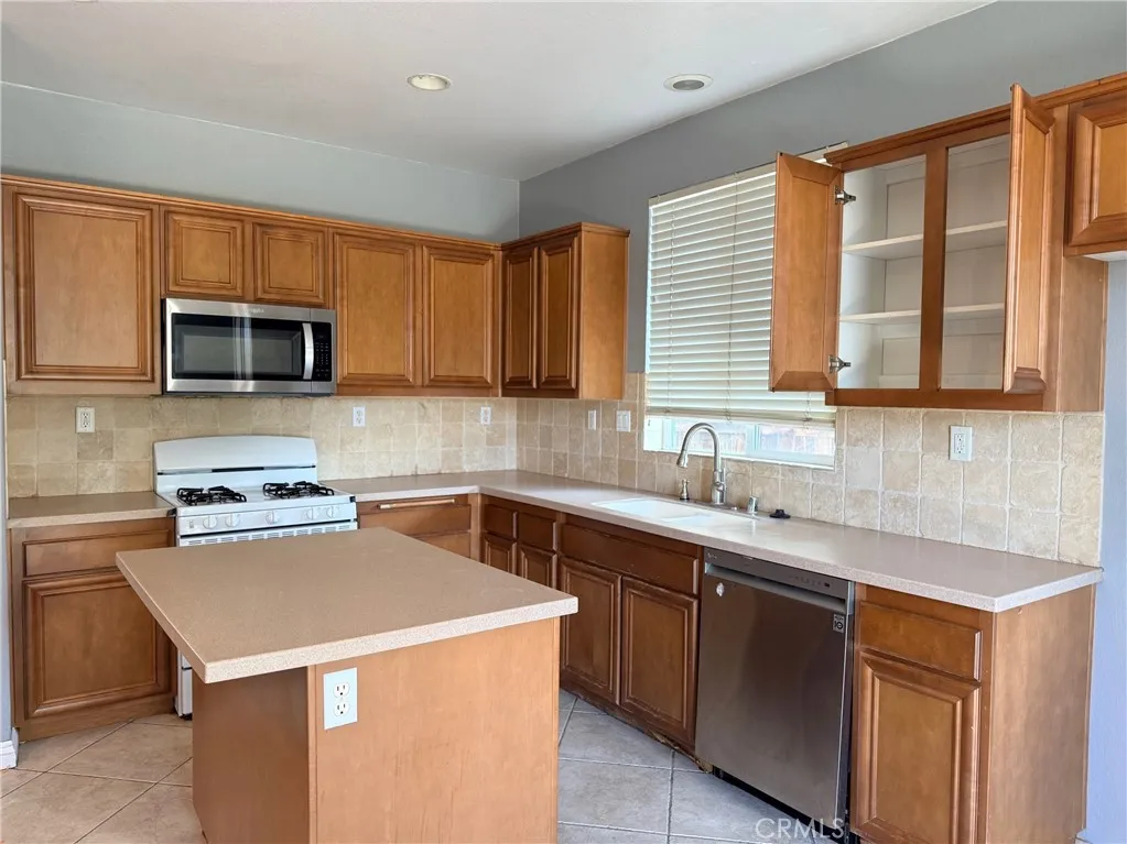 Additional image 23 of 2827 Providence Way, Pomona, CA 91767