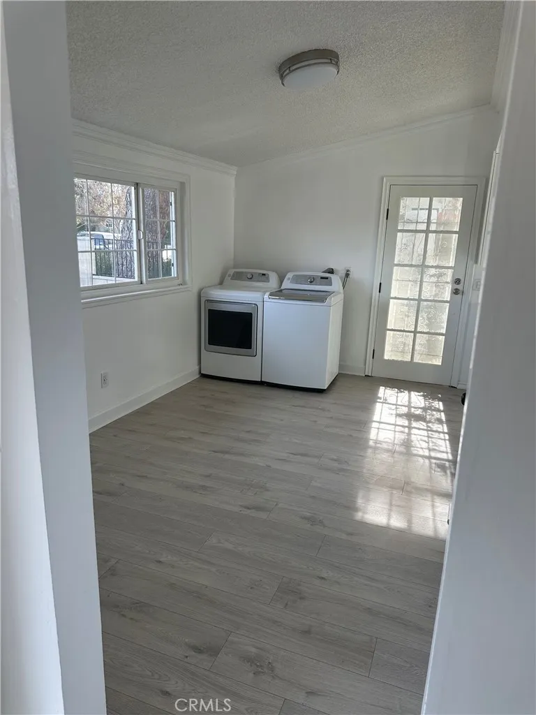 Additional image 19 of 9511 Hayvenhurst Alley, Northridge, CA 91343