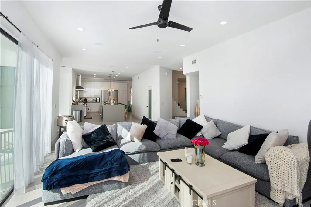 Additional image 17 of 22254 Dumetz Road, Woodland Hills, CA 91364