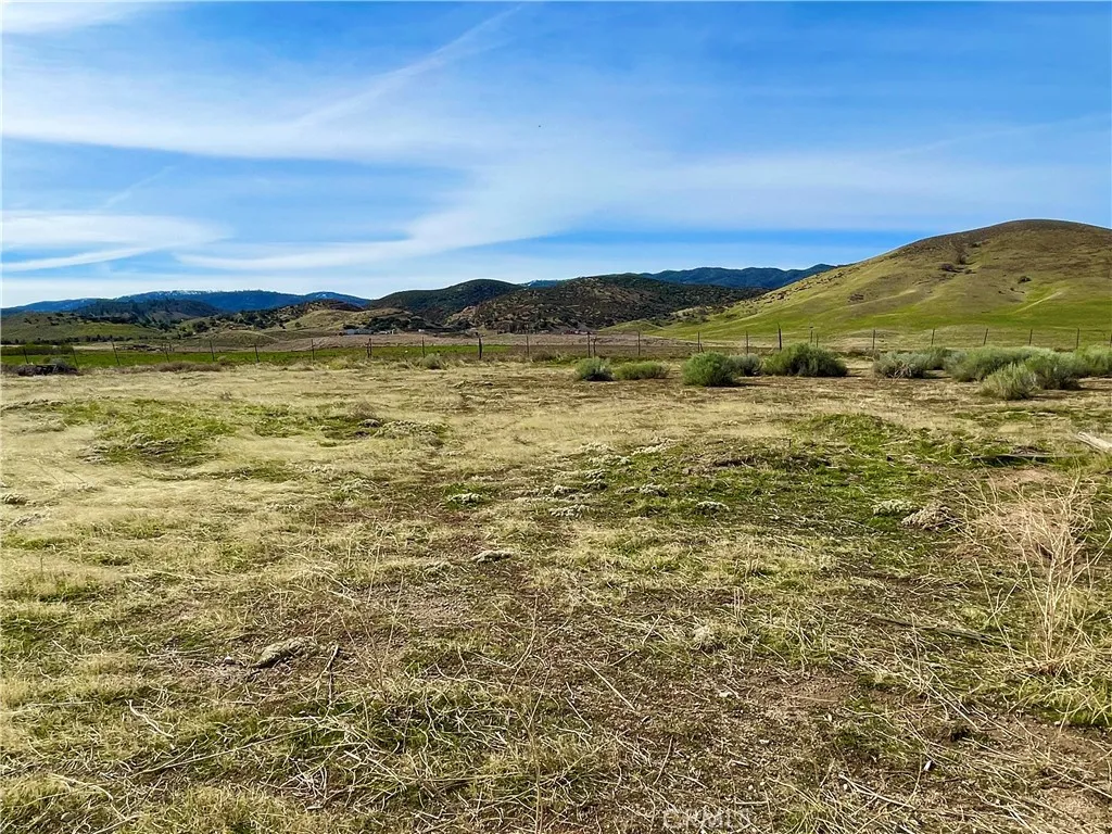 Additional image 13 of 49357 W. Avenue D, Lake Hughes, CA 93536