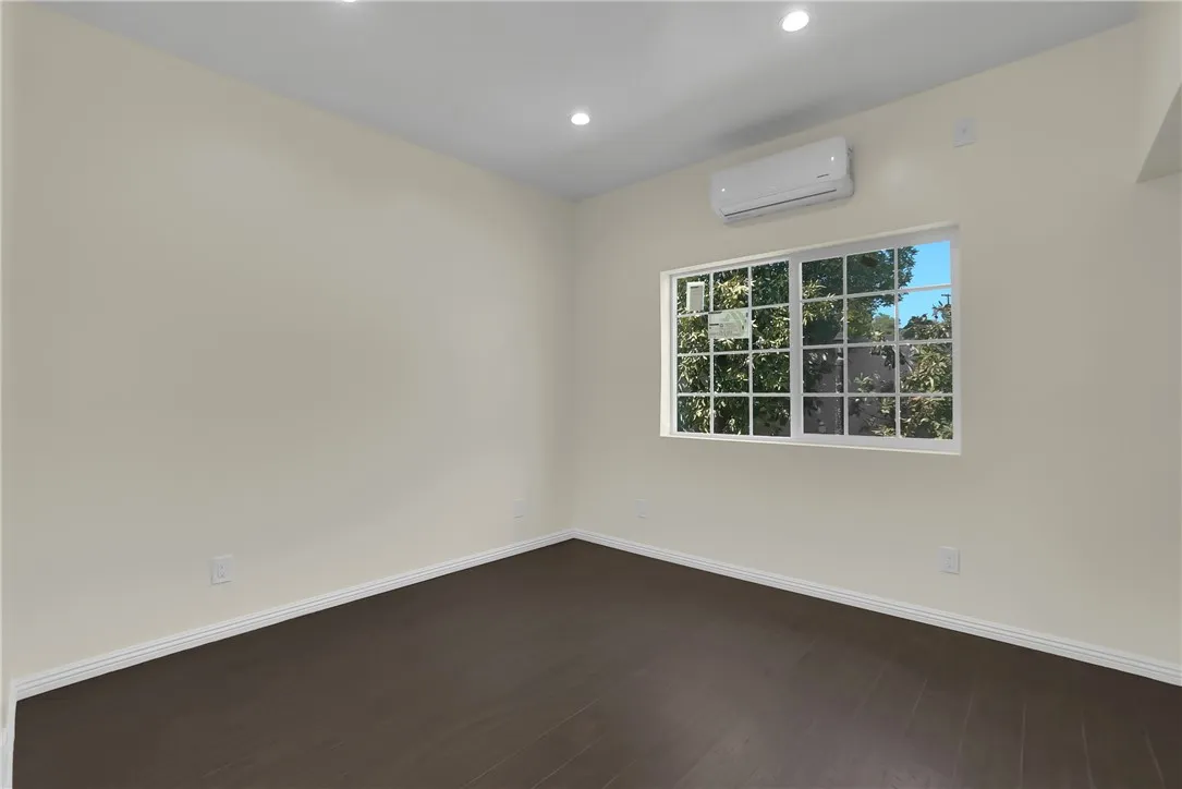 Additional image 40 of 23393 Schoolcraft Street, West Hills, CA 91307