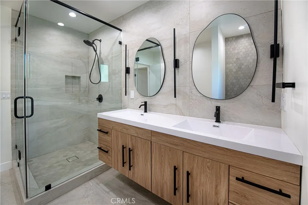 Additional image 91 of 7760 Independence, Canoga Park, CA 91304