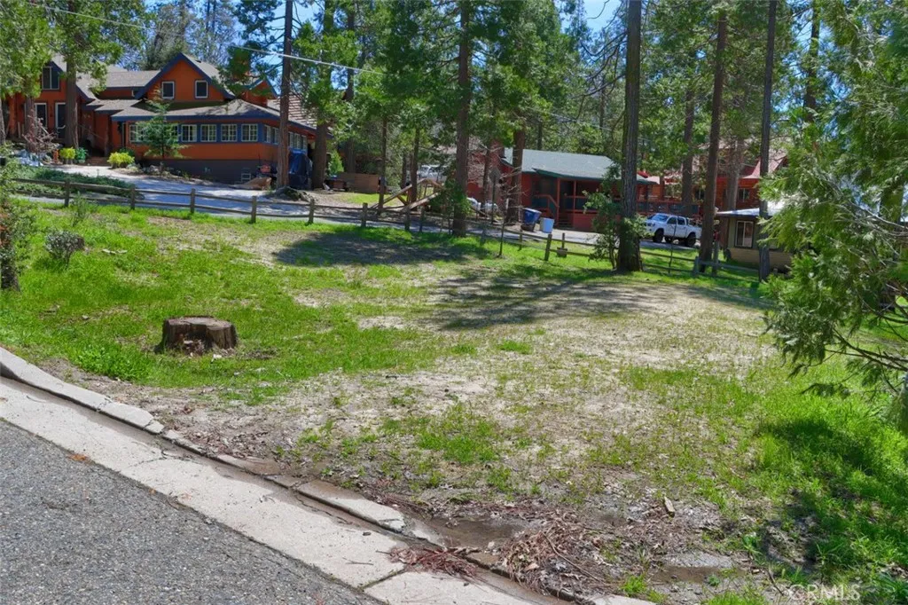 Additional image 14 of Dogwood Creek Drive, Bass Lake, CA 93604