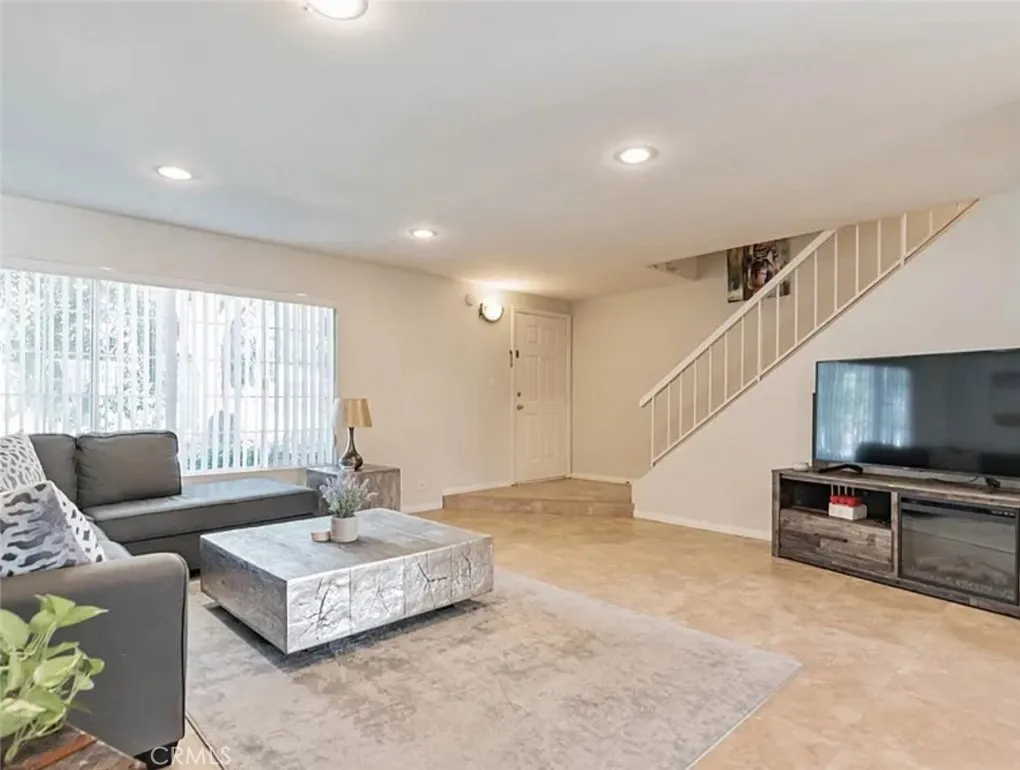 Additional image 26 of 19110 Kittridge Street Unit 5, Reseda, CA 91335