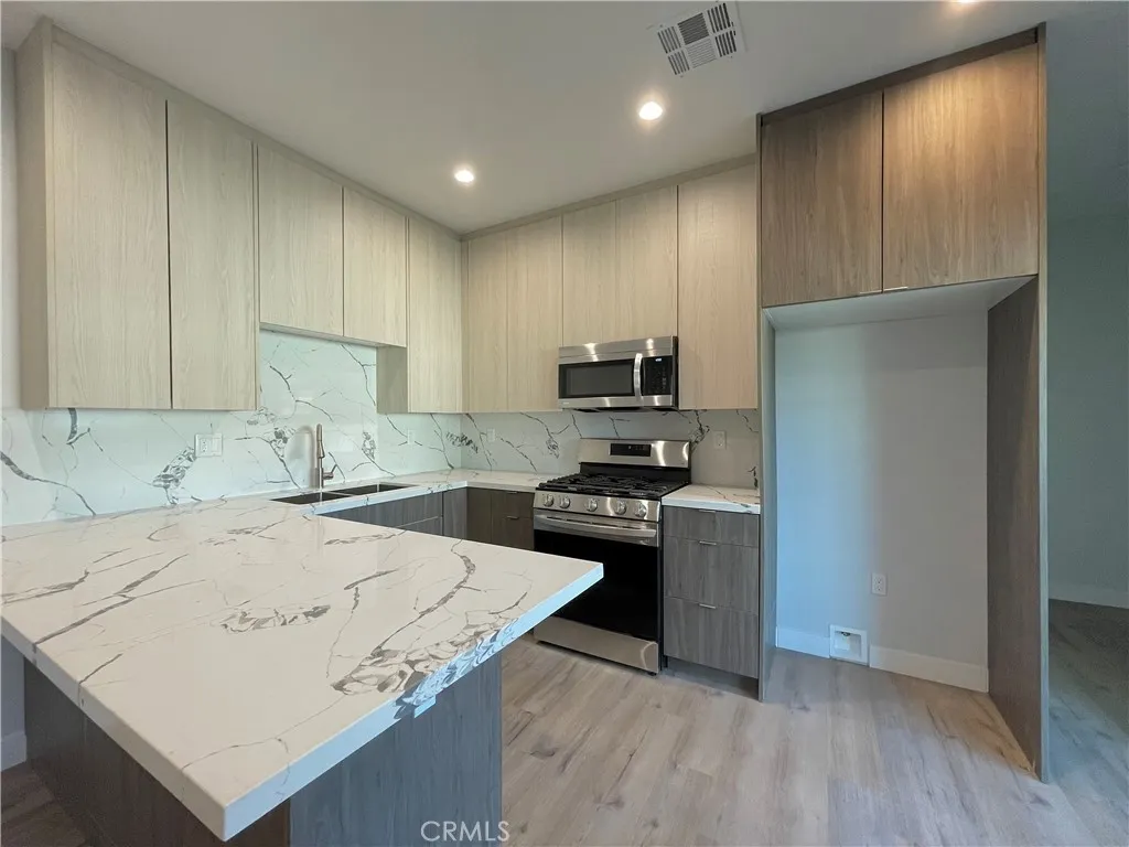 Additional image 16 of 7866 Clearfield ave, Panorama City, CA 91402