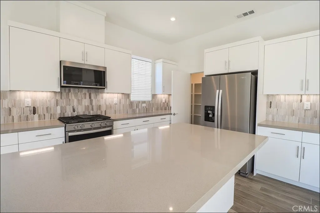 Additional image 8 of 1403 W Cara Drive, Anaheim, CA 92805