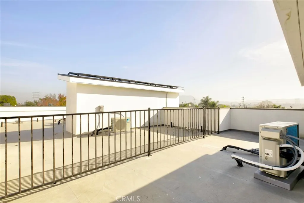 Additional image 75 of 5648 Cartwright Avenue, North Hollywood, CA 91601