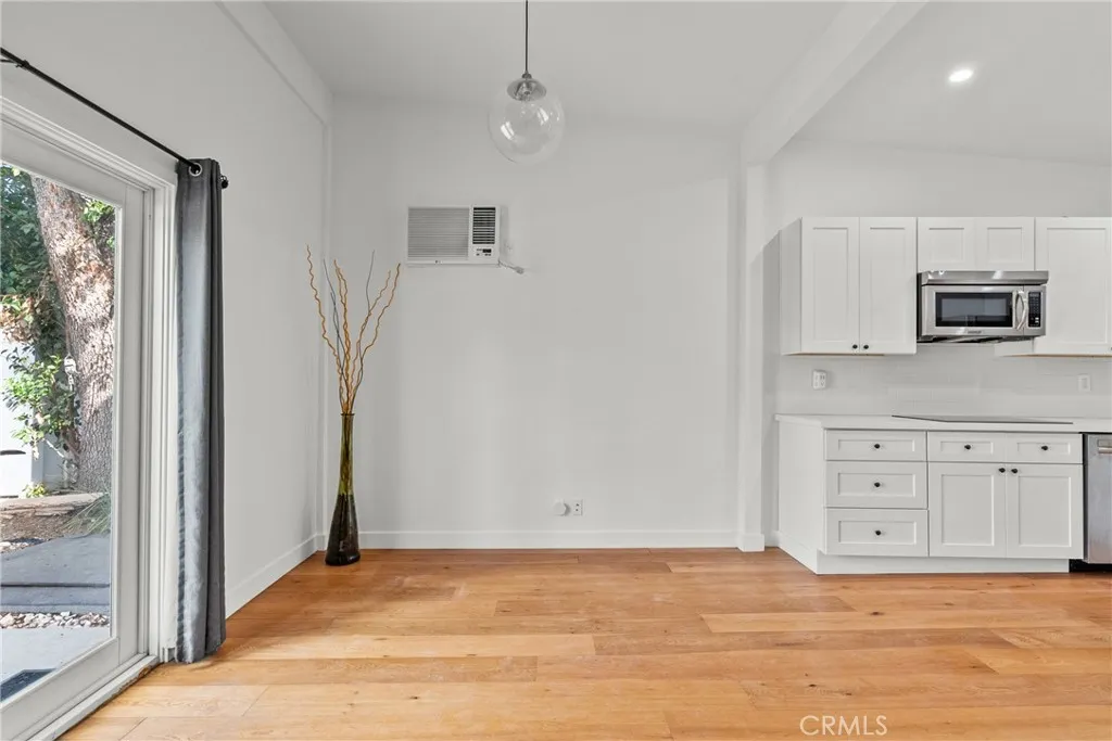 Additional image 57 of 23036 Burbank Blvd, Woodland Hills, CA 91367