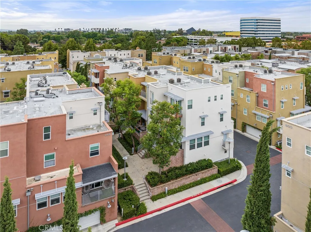 Additional image 2 of 408 E Jeanette Ln, Santa Ana, CA 92705