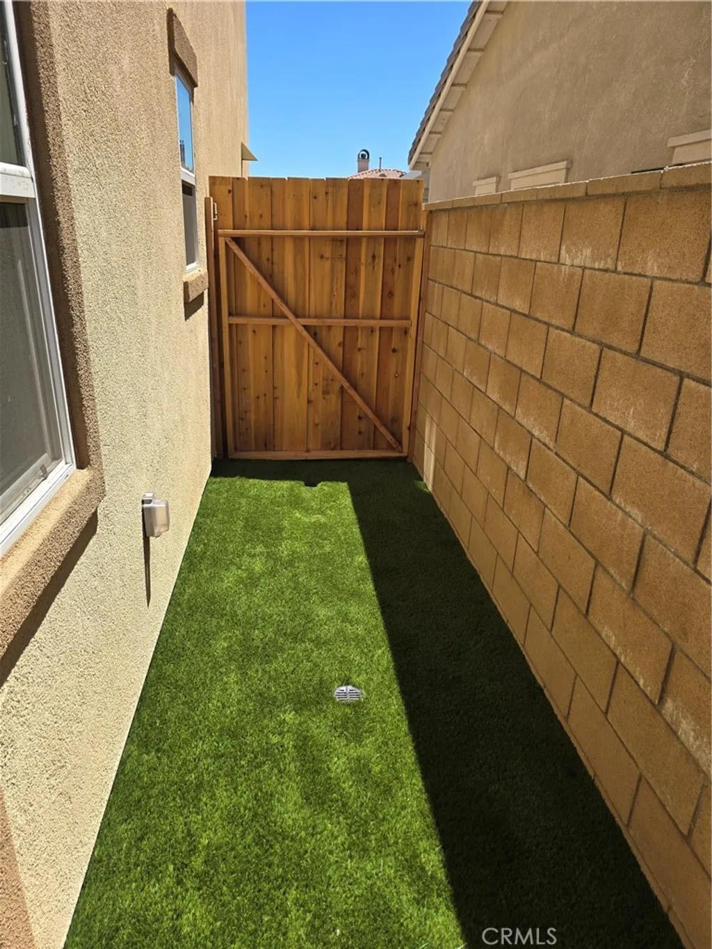 Additional image 4 of 15547 Kings Peak Dr, Fontana, CA 92336