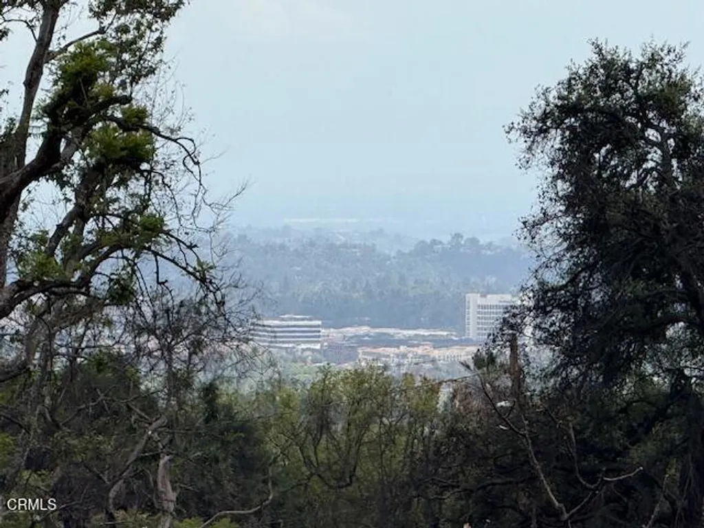 Additional image 5 of 563 E Las Flores Drive, Altadena, CA 91001