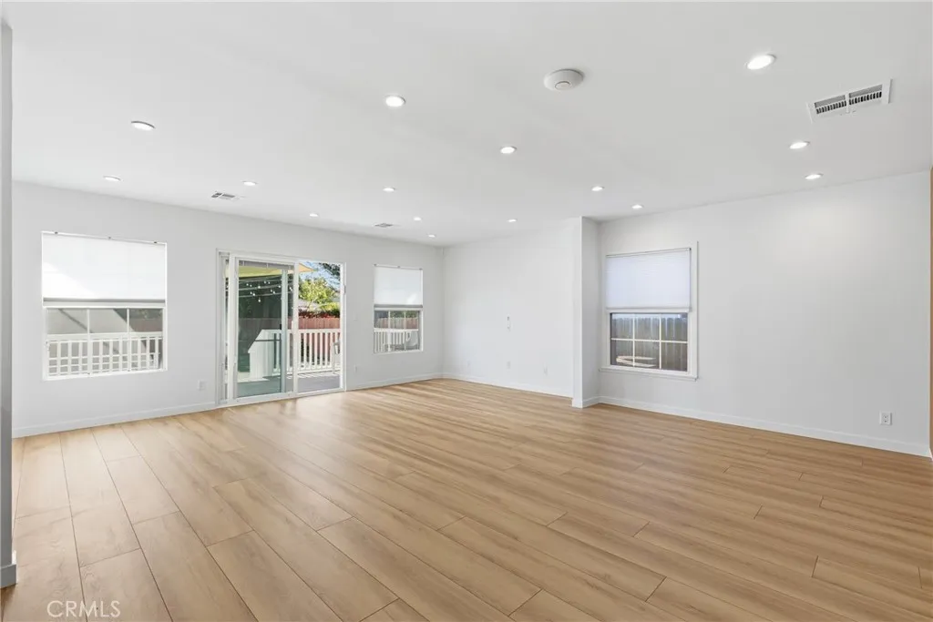 Additional image 7 of 17546 Kittridge, Lake Balboa, CA 91406