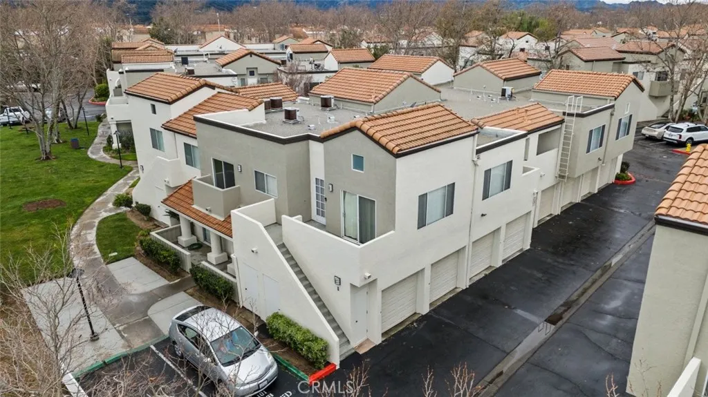 Additional image 2 of 24491 Valle Del Oro Unit 201, Newhall, CA 91321