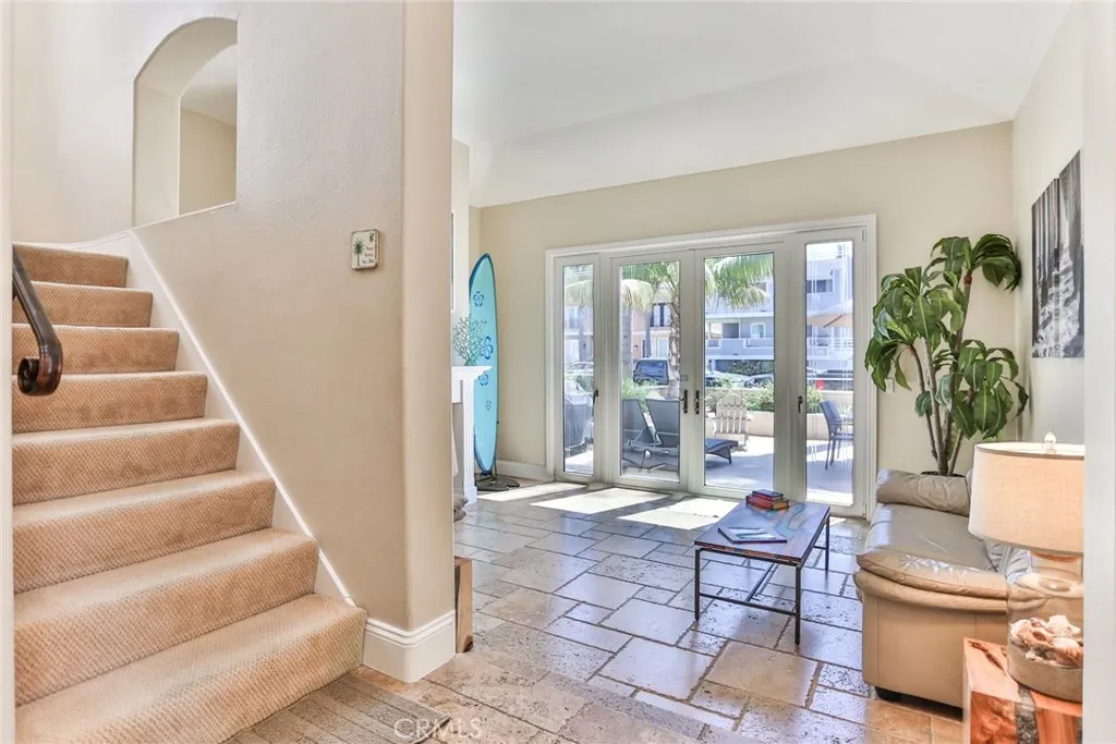 Additional image 10 of 215 6th street, Huntington Beach, CA 92648