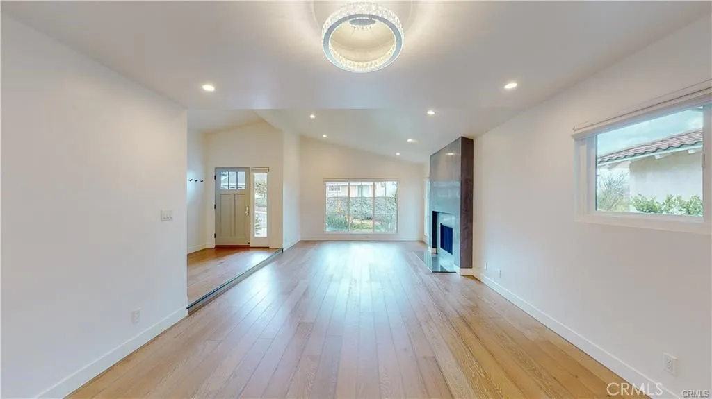 Additional image 10 of 3119 Mesa Verde Drive, Burbank, CA 91504