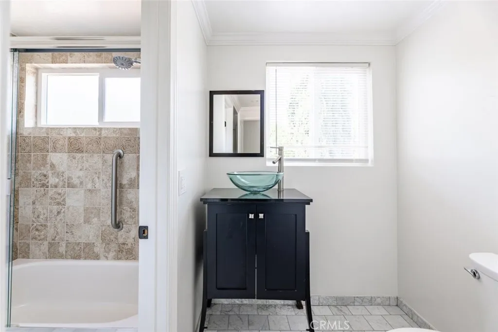 Additional image 36 of 24526 Calvert Street, Woodland Hills, CA 91367