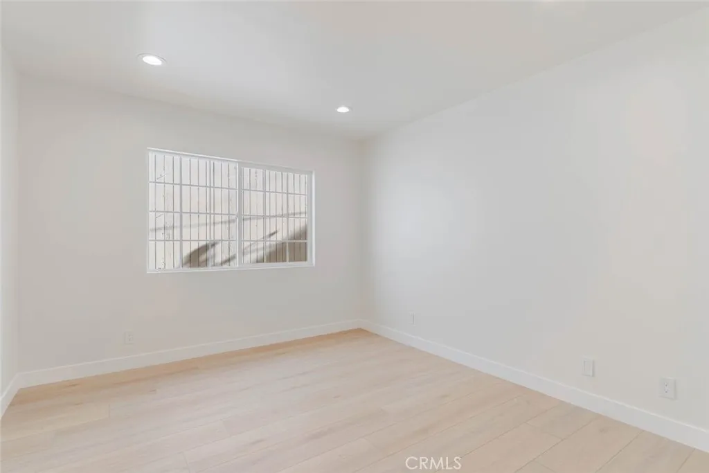 Additional image 20 of 320 E Dryden Street Unit B, Glendale, CA 91207