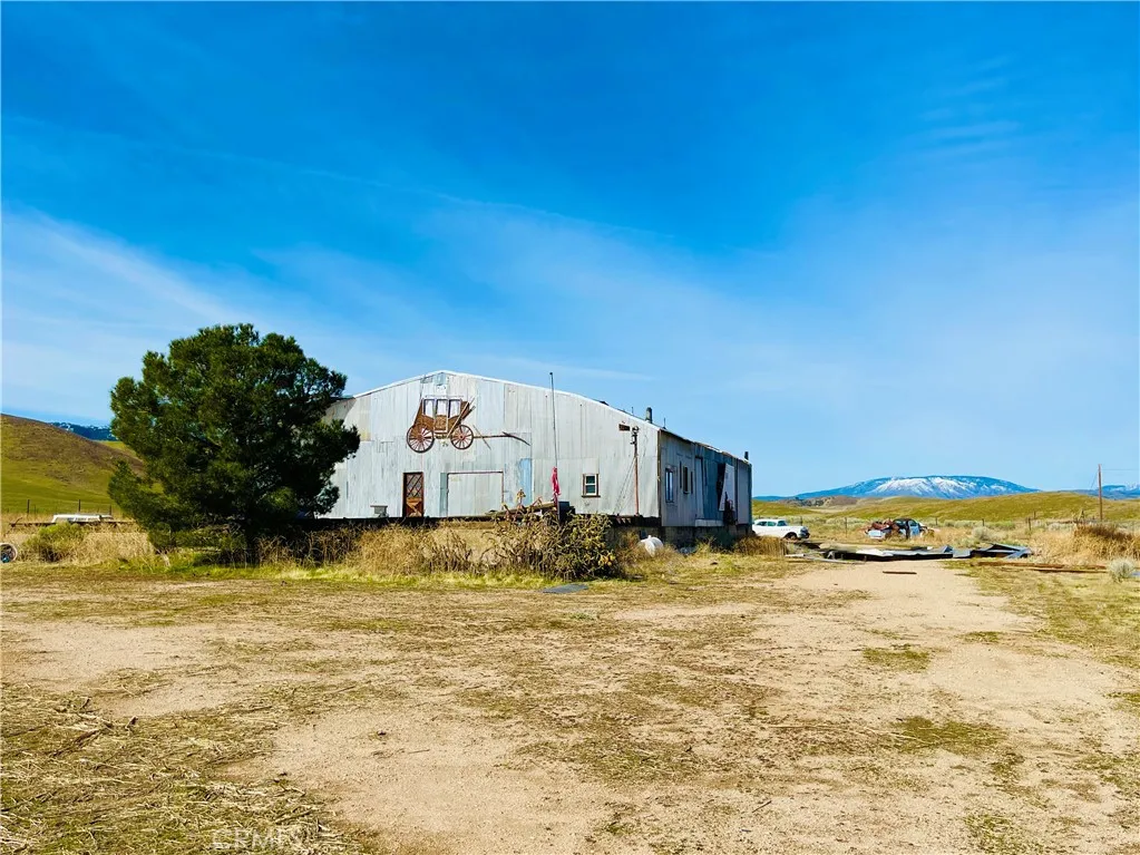 Additional image 11 of 49357 W. Avenue D, Lake Hughes, CA 93536
