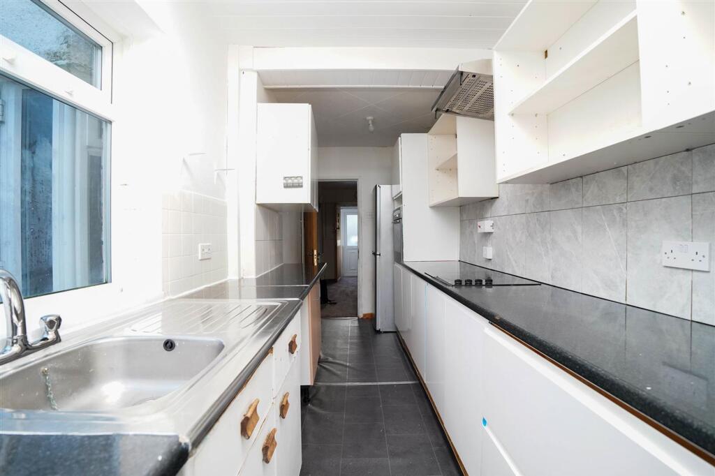 Additional image 4 of Woodvale Road, Hall Green, B28