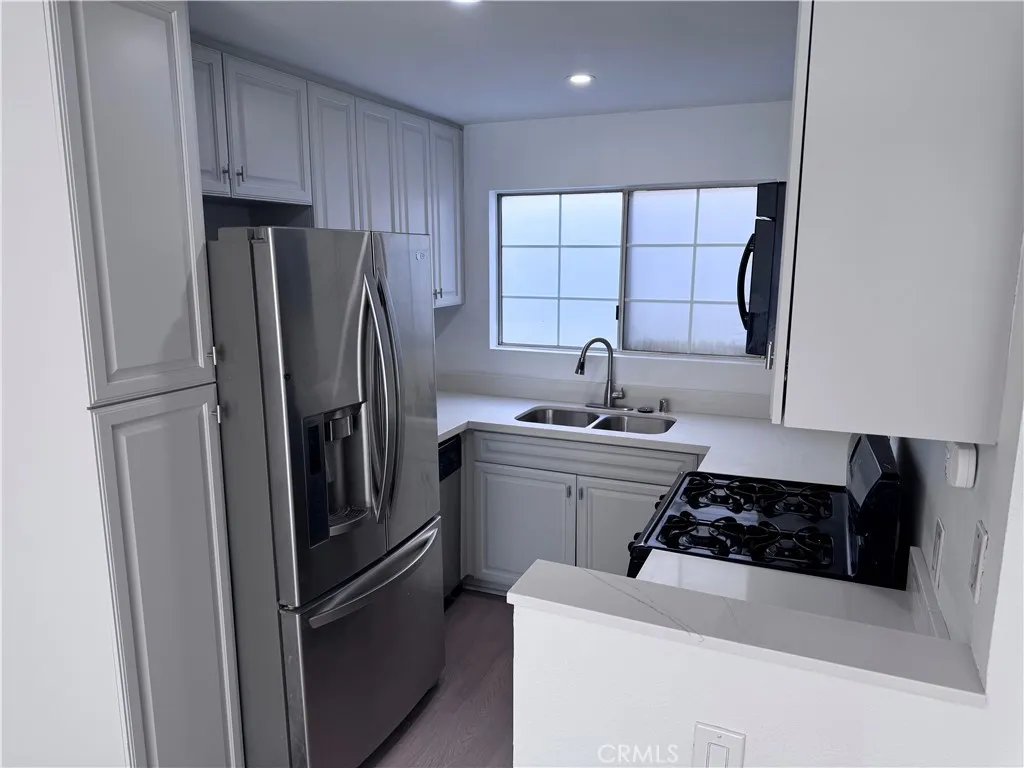 Additional image 5 of 5515 Canoga Avenue Unit 221, Woodland Hills, CA 91367